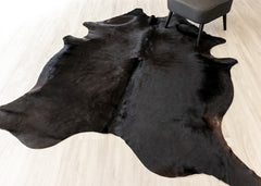 Natural Black Cowhide Rug (Size: 230 x 220 CM)
