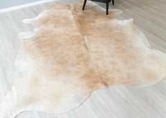 Beige And White Cowhide Rug (Size: 260 X 240 CM) CHR2399