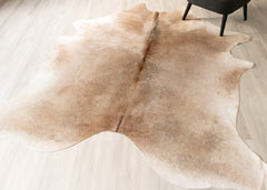 Beige And White Cowhide Rug (Size: 230 X 210 CM) CHR2351