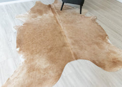 Beige And White Cowhide Rug (Size: 260 X 210 CM) CHR2381