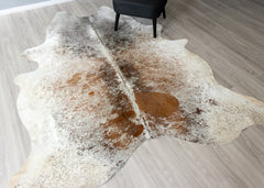 Salt Pepper Tri-Color Cowhide Rug (Size: 250 x 210 CM)