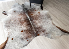 Salt Pepper Tri-Color Cowhide Rug (Size: 240 x 180 CM)