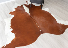 Hereford Brown And White Cowhide Rug (Size: 230 x 220 CM)