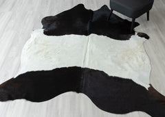 Black And White Cowhide Rug (Size: 230 x 200 CM)