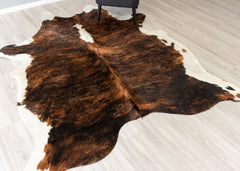Dark White Spine Belly Brindle Cowhide Rug (Size: 230 X 200 CM)