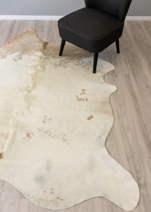 Beige And White Cowhide Rug (Size: 210 X 210 CM)