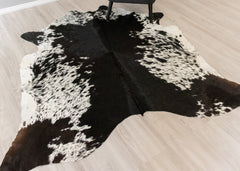 Salt Pepper Black & White Cowhide Rug (Size: 210 X 200 CM) CHR1894