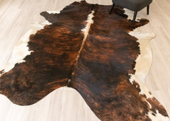 Dark White Spine Belly Brindle Cowhide Rug (Size: 260 X 200 CM) CHR2227