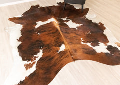 Exotic Tricolor Cowhide Rug (Size: 260 X 230 CM) CHR2231