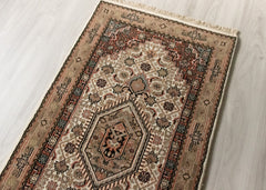 Oriental Agra Hand-Knotted Wool Hallway Indian Runner Rug - 84 x 350 CM