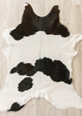 Calfskin - Black/White (Size: 115 X 90 CM)