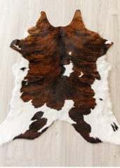 Calfskin - Brindle (Size: 115 X 100 CM)