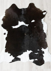 Calfskin - Black/White (Size: 110 X 95 CM) CS613
