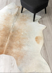 Beige And White Cowhide Rug (Size: 220 X 170 CM)
