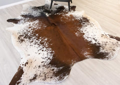 Salt Pepper Tri-Color Cowhide Rug (Size: 260 X 200 CM) CHR2144