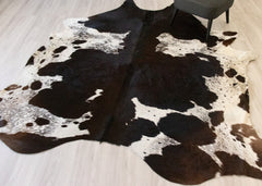 Black And White Cowhide Rug (Size: 260 X 240 CM) CHR2156
