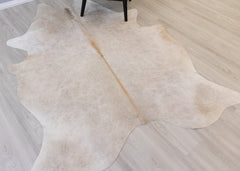 (Rare) Off White Cowhide Rug (Size: 230 X 170 CM) CHR2123