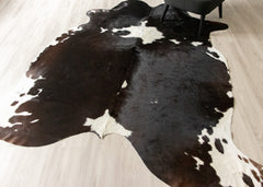 Black And White Cowhide Rug (Size: 250 X 220 CM) CHR2649