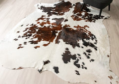 Exotic Tricolor Cowhide Rug (Size: 250 X 220 CM) CHR2634
