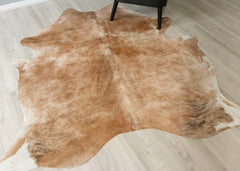 Beige And White Cowhide Rug (Size: 190 X 180 CM) CHR2523