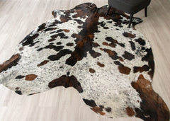 Exotic Tricolor Cowhide Rug (Size: 240 X 220 CM) CHR2607