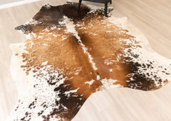 (Rare) Salt Pepper Tri-Color Cowhide Rug (Size: 230 X 210 CM) CHR2242