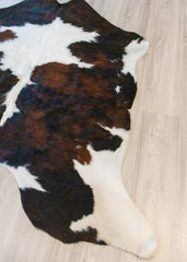 Exotic Tricolor Cowhide Rug (Size: 180 X 180 CM)
