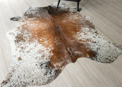 (Rare) Salt Pepper Tri-Color Cowhide Rug (Size: 210 X 210 CM) CHR2616