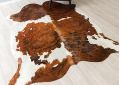 Exotic Tricolor Cowhide Rug (Size: 220 X 190 CM) CHR2630