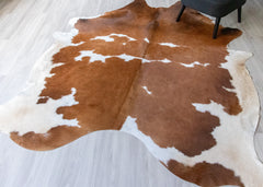 Brown And White Cowhide Rug (Size: 250 X 210 CM) CHR1858