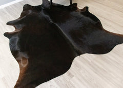Natural Black Cowhide Rug (Size: 210 X 200 CM) CHR1863
