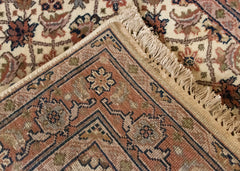Oriental Agra Hand-Knotted Floral Wool Hallway Runner Rug – 90 x 160 cm