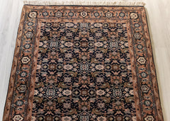 Oriental Agra Hand-Knotted Floral Wool Hallway Runner Rug – 95 x 170 cm
