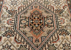 Oriental Agra Hand-Knotted Wool Mahi Hallway Runner Rug – 80 x 210 cm
