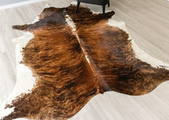 Medium White Spine Belly Brindle Cowhide Rug (Size: 230 X 200 CM) CHR2319