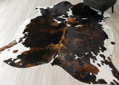 Exotic Tricolor Cowhide Rug (Size: 230 X 200 CM) CHR2318