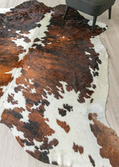 Exotic Tricolor Cowhide Rug (Size: 250 X 220 CM) CHR2317
