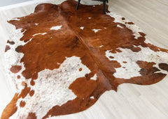 Exotic Tricolor Cowhide Rug (Size: 250 X 220 CM) CHR2002