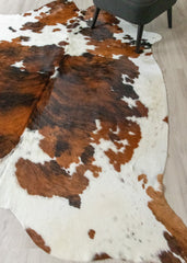 Exotic Tricolor Cowhide Rug (Size: 250 X 200 CM) CHR2328