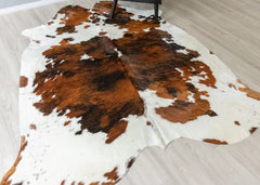 Exotic Tricolor Cowhide Rug (Size: 250 X 200 CM) CHR2328