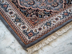Oriental Agra Hand-Knotted Wool Small Hallway Runner Rug