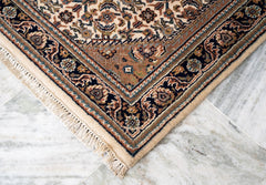 Oriental Agra Hand-Knotted Wool Small Hallway Runner Rug