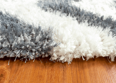 White And Grey Modern Shaggy Rug