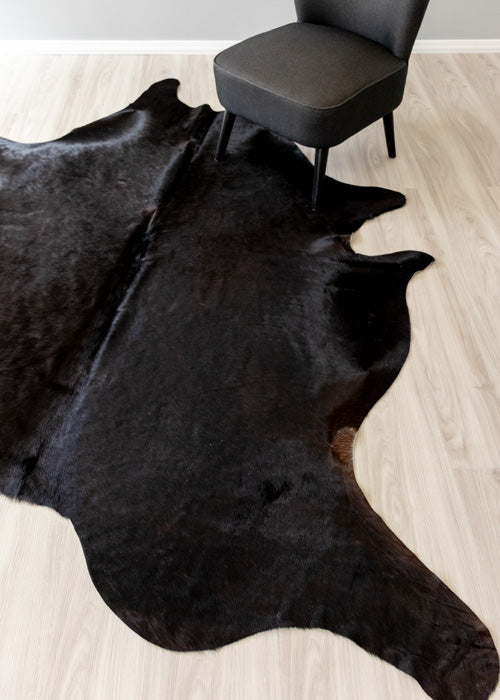 Natural Black Cowhide Rug (Size: 240 x 210 CM)