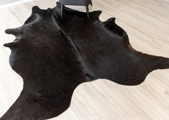 Natural Black Cowhide Rug (Size: 240 x 210 CM)