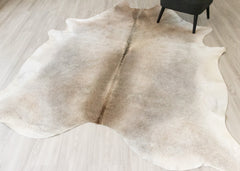 Beige And White Cowhide Rug (Size: 280 X 220 CM) CHR2355