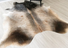 (Rare) Metallic/Rustic Cowhide Rug (Size: 240 X 220 CM) CHR2352