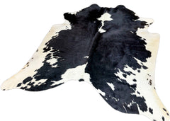 Black And White Cowhide Rug (Size: 240 X 220 CM) CHR1914