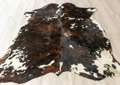 Exotic Tricolor Cowhide Rug (Size: 210 X 200 CM)