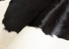 Black And White Cowhide Rug (Size: 270 x 220 CM)